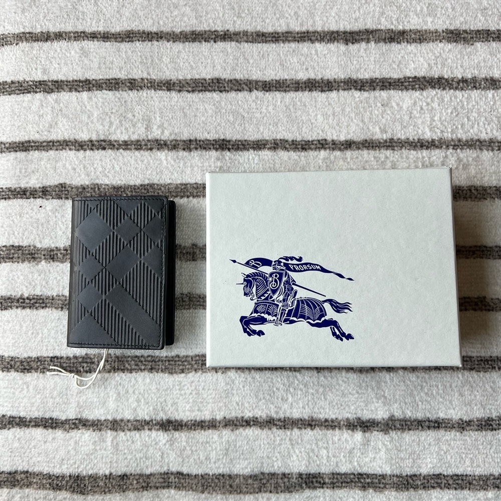 Burberry | 100% Authentic | Embossed Check Leather Folding Card Case